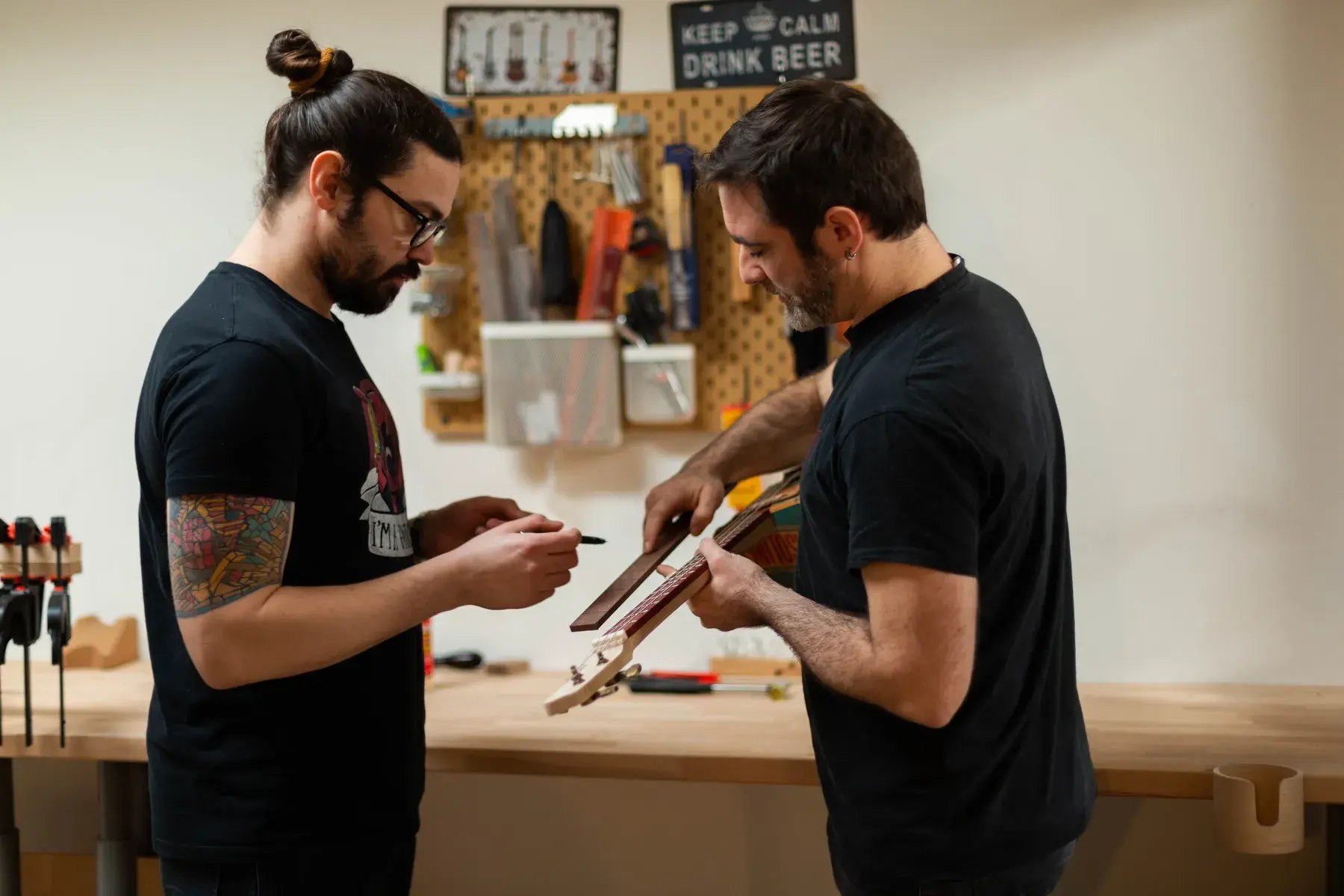 Guitare en boîte de cigares 3